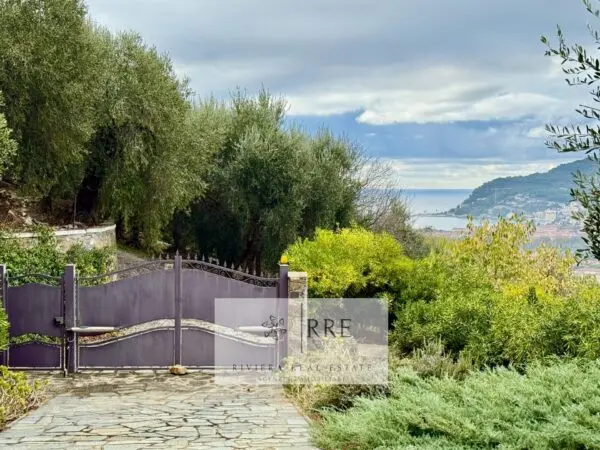 Villa via Degli Ulivi, Diano San Pietro