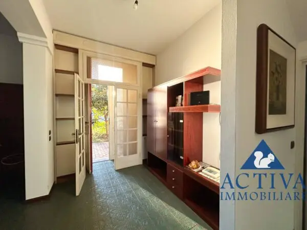 Villa via Giovanni Pascoli 93, Olgiate Olona