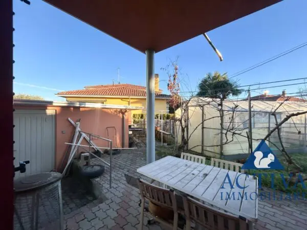 Villa via Giovanni Pascoli 93, Olgiate Olona