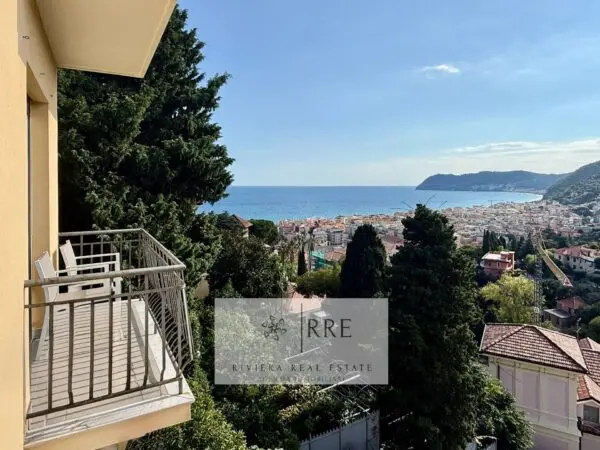 Appartamento via Rangè, Alassio