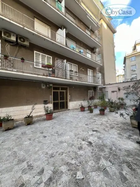 Appartamento via, Roma