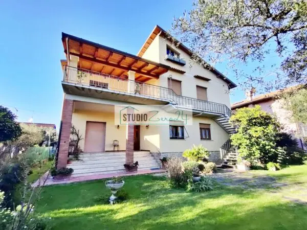 Villa via Sceltino, Seravezza