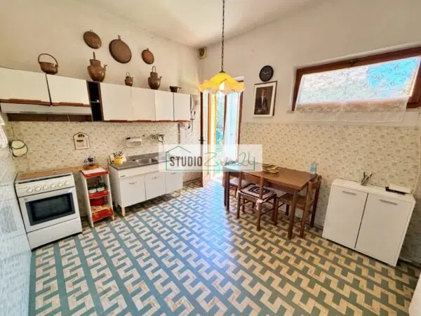 Villa via Sceltino, Seravezza