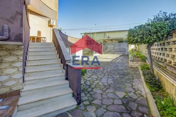 Appartamento via Fosso Di Tor Pagnotta 109, Roma