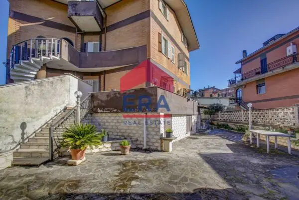 Appartamento via Fosso Di Tor Pagnotta 109, Roma