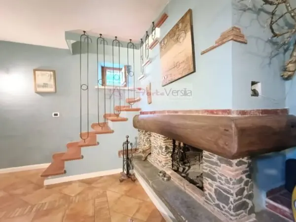 Casa Semindipendente via, Seravezza