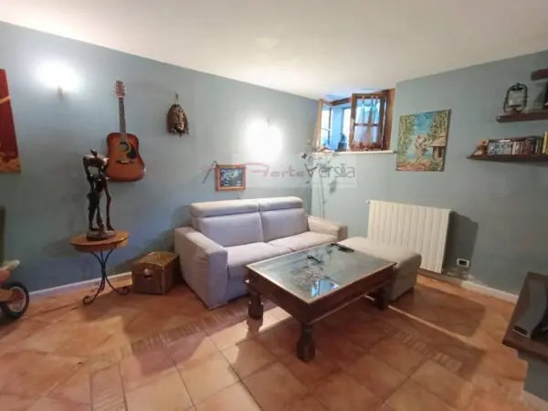 Casa Semindipendente via, Seravezza