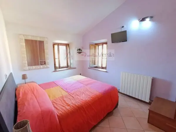 Casa Semindipendente via, Seravezza