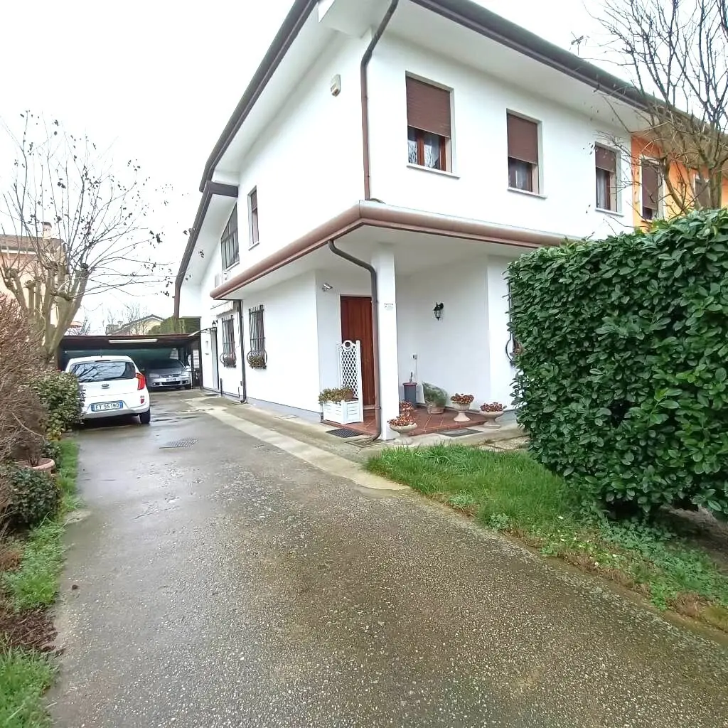 Immagine per Villa bifamiliare in vendita a Bosaro 95