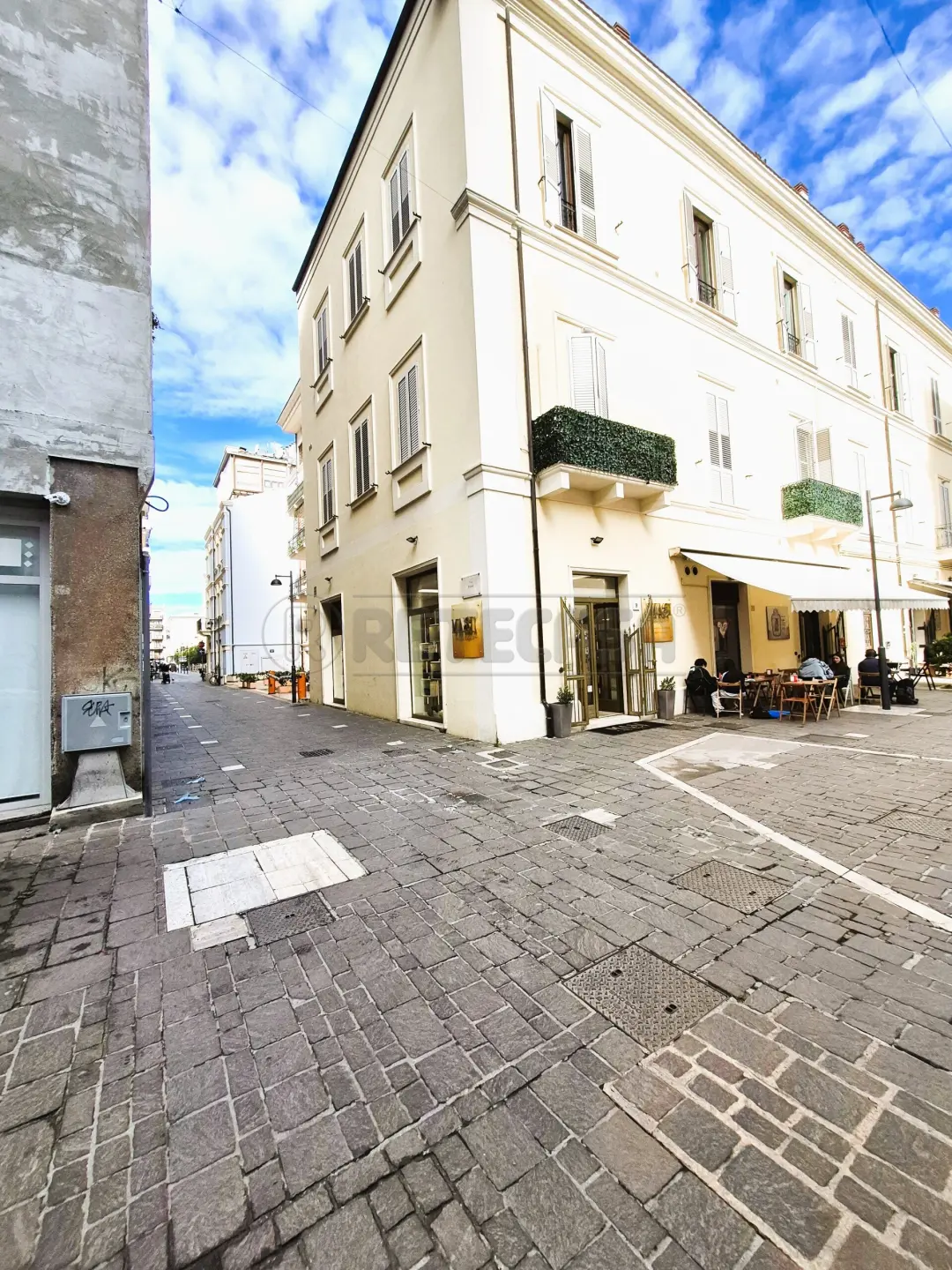 Immagine per Locale commerciale in affitto a Pescara via Roma