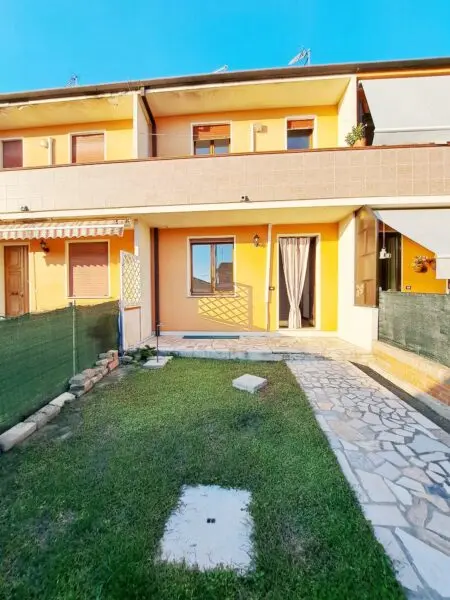 Villa A Schiera viale Dei Mille 400, Rovigo