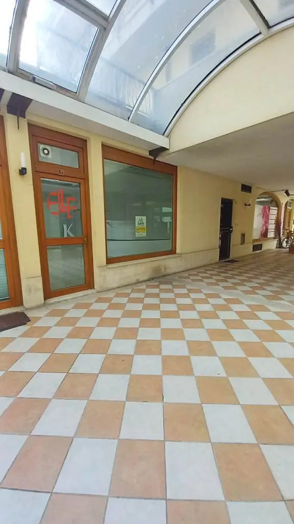 Immagine per Capannone in affitto a Rovigo via Umberto I 27
