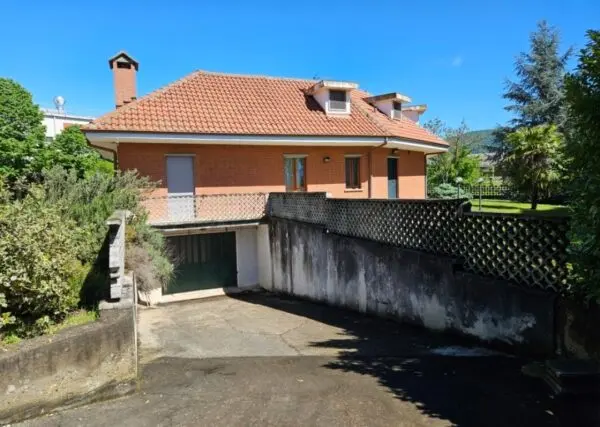 Villa via Provinciale 252, Cumiana