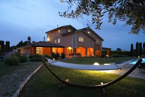 Villa strada Comunale Per Oratino, Oratino