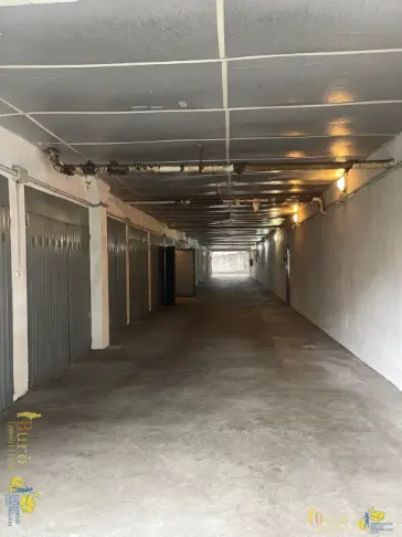 Immagine per Locale commerciale in vendita a Parma via Giovanni Xxiii 17