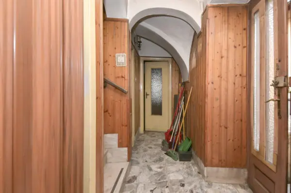 Porzione Di Casa via Salvatore Mura 18, Front