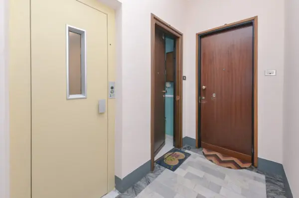Bilocale via Monginevro 220, Torino