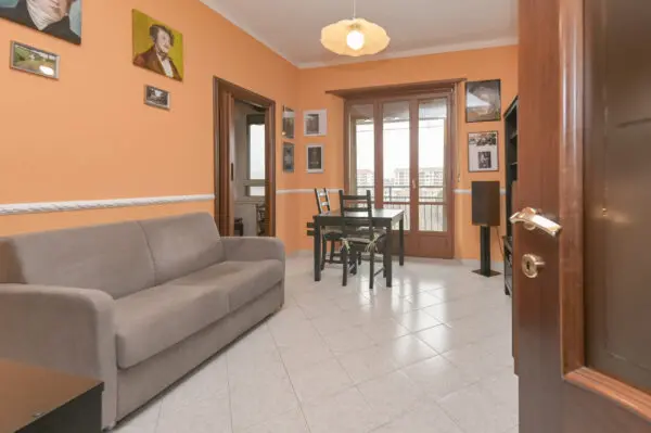 Bilocale via Monginevro 220, Torino