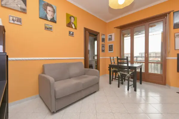 Bilocale via Monginevro 220, Torino