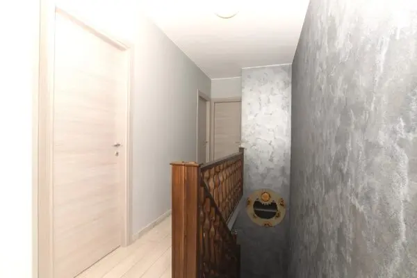 Porzione Di Casa Nole