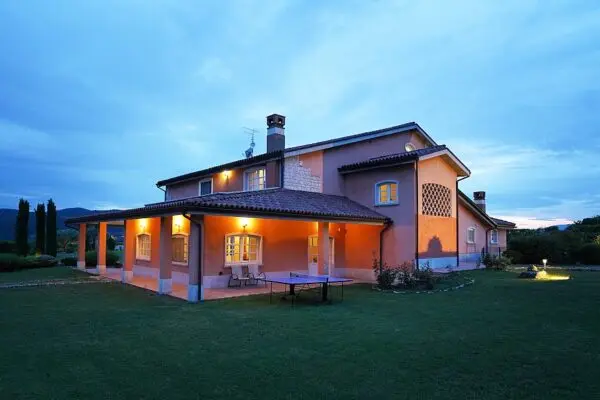 Villa strada Comunale Per Oratino, Oratino