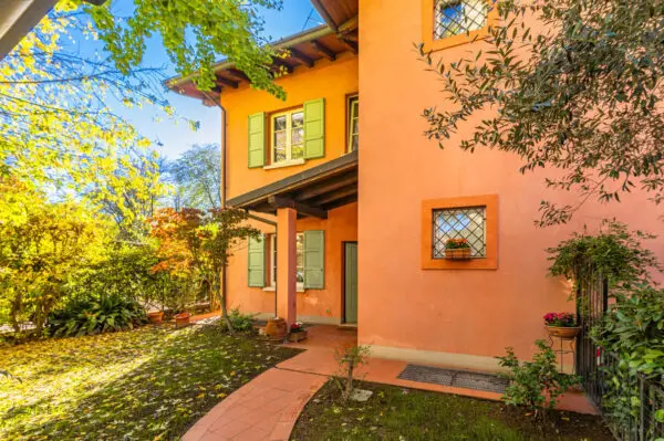 Villa A Schiera via Boves 21, Brescia