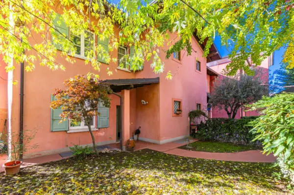 Villa A Schiera via Boves 21, Brescia