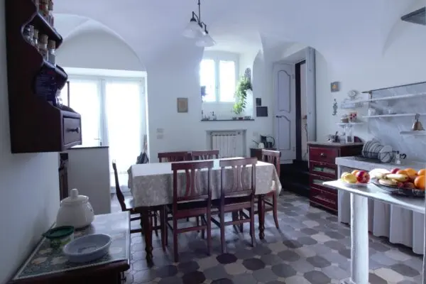 Villa Trifamiliare via San Pantaleo 35, Castelletto, Genova