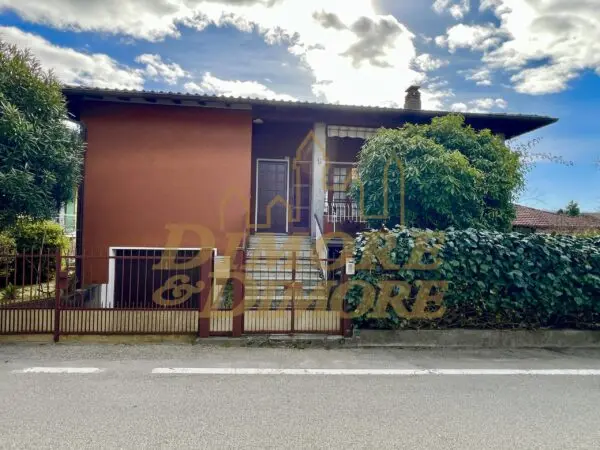 Villa via Gualtiero Berti 3, Maccagno Con Pino E Veddasca