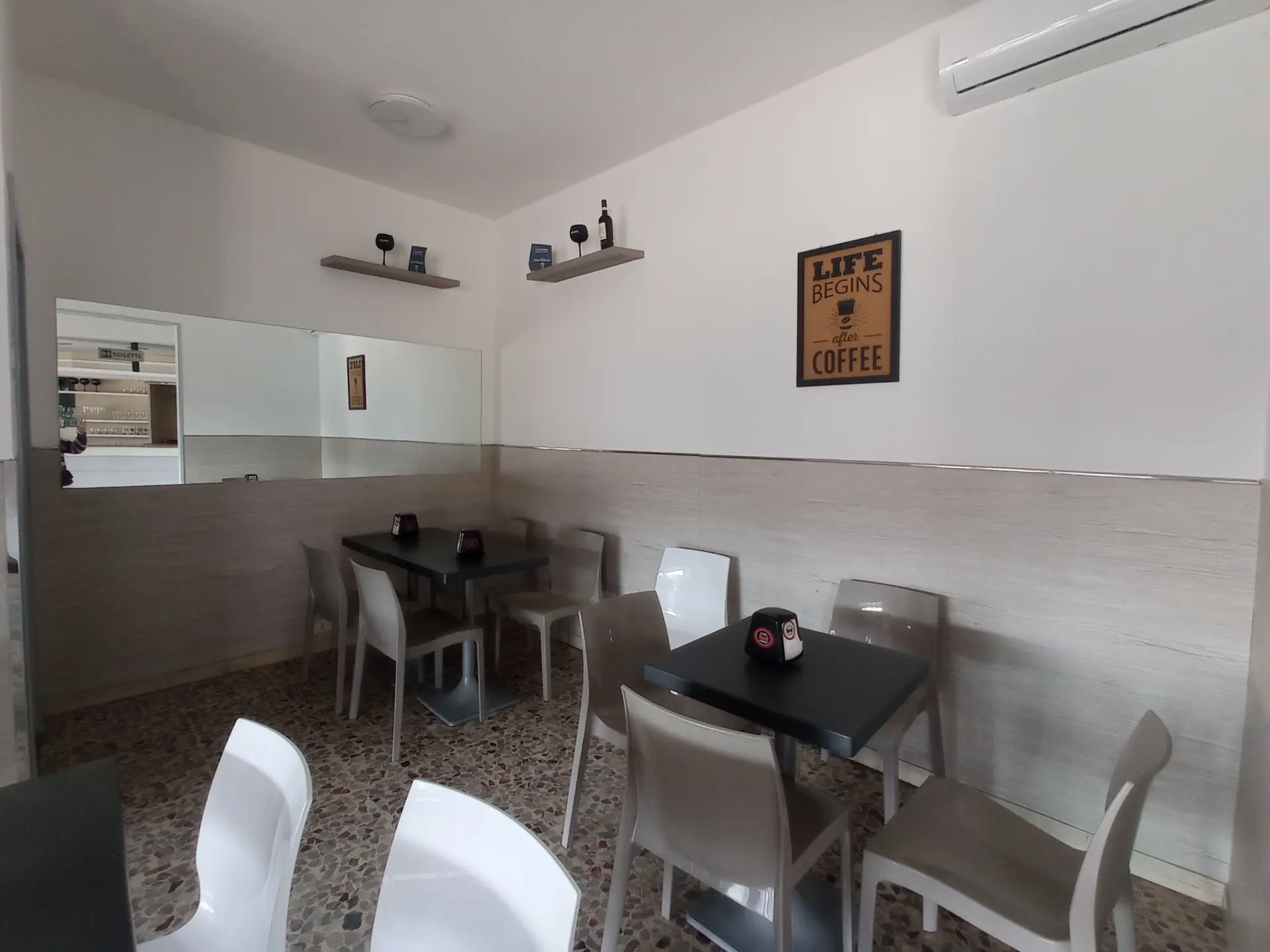Immagine per Negozio in vendita a Modena strada Barchetta 258