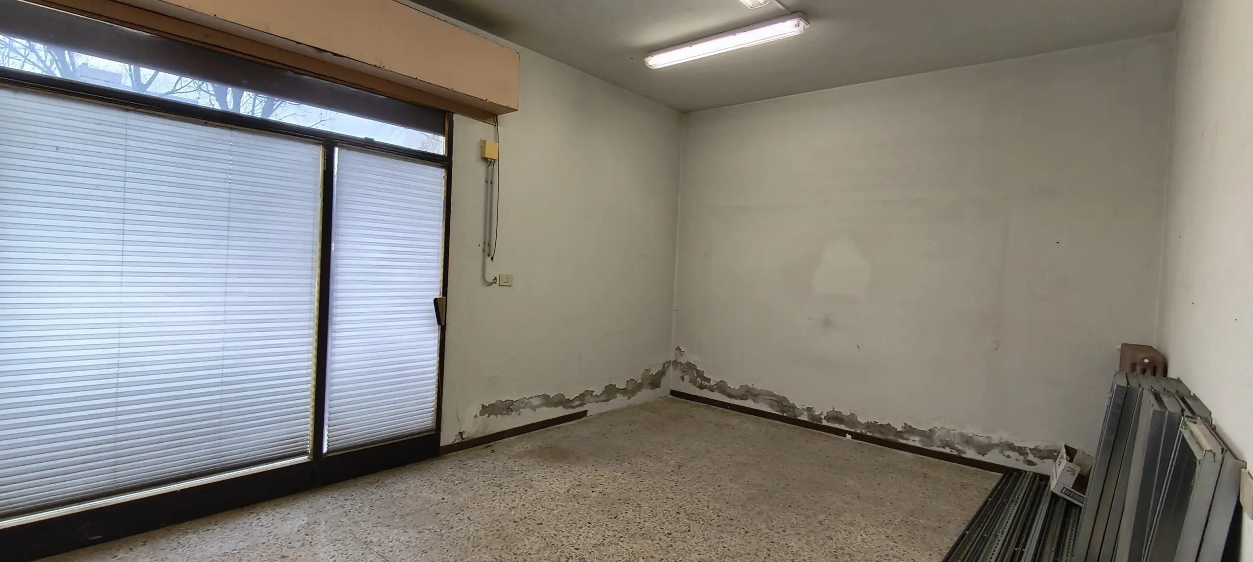 Immagine per Laboratorio in vendita a Modena via Ennio Carando