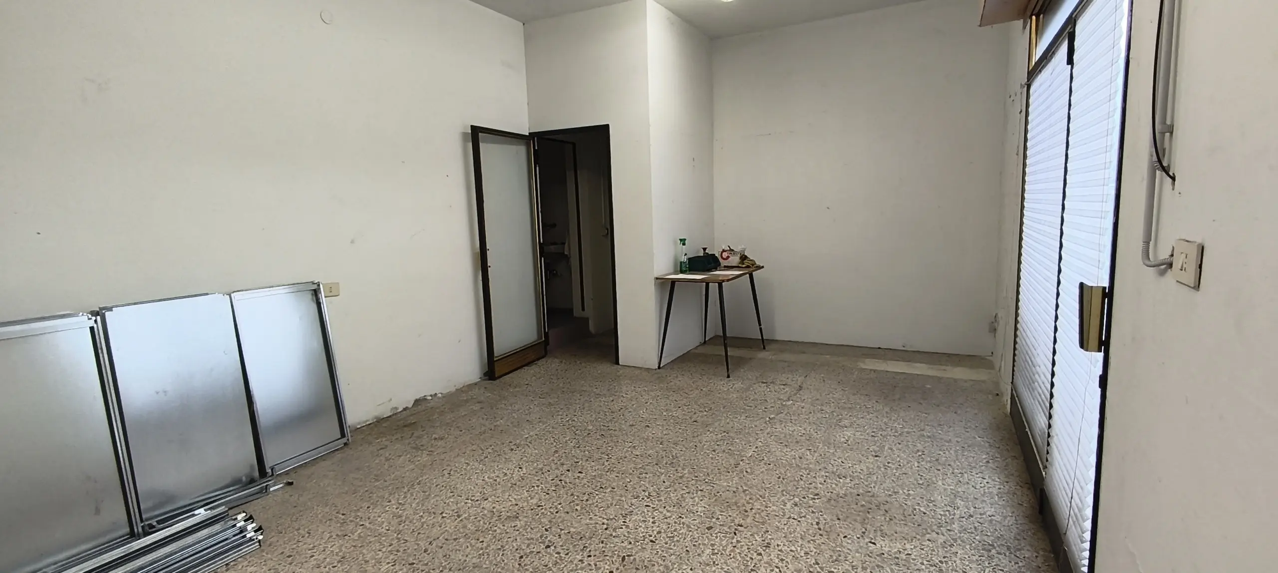 Immagine per Laboratorio in vendita a Modena via Ennio Carando
