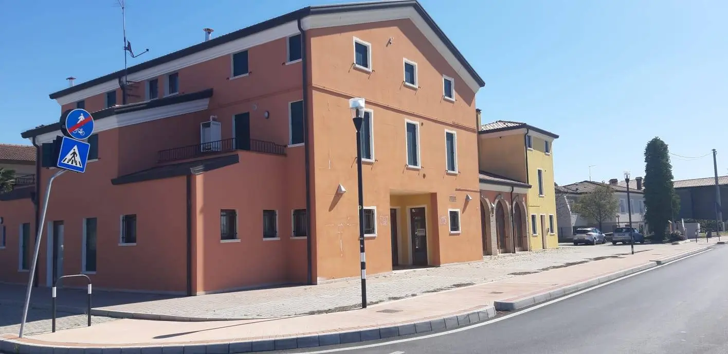 Immagine per Locale Commerciale in vendita a Due Carrare via San Pelagio 5