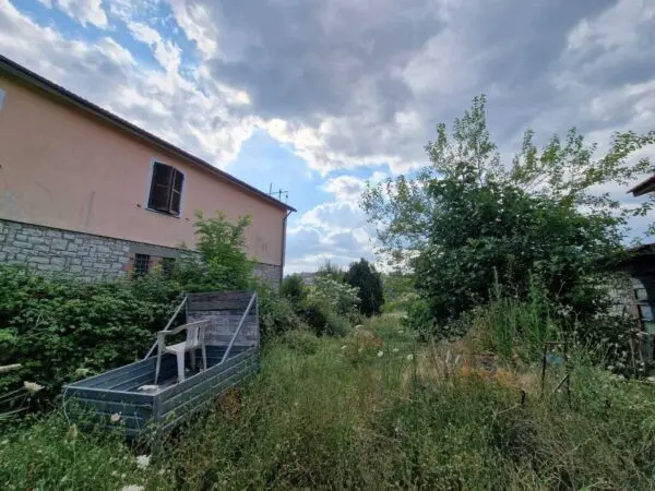 Villa viale Giacomo Matteotti, Avigliano Umbro