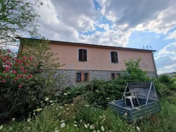 Villa viale Giacomo Matteotti, Avigliano Umbro