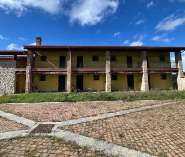 Villa Trifamiliare strada Provinciale 108, Momperone
