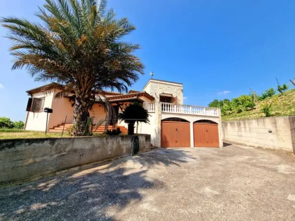 Villa via Vocabolo Colle 20, Alviano