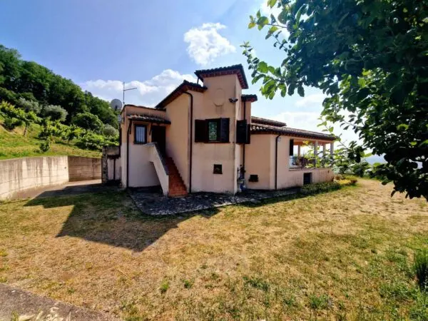 Villa via Vocabolo Colle 20, Alviano