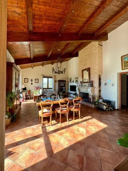 Casale via Vocabolo Ceccotta, Montecastrilli