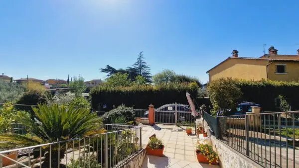 Villa A Schiera via Poggio Fiorito 8, Guardea