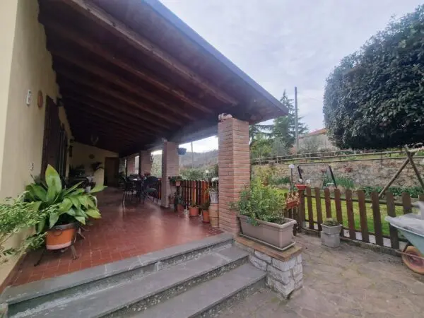 Villa via Vocabolo Settano 21, San Venanzo