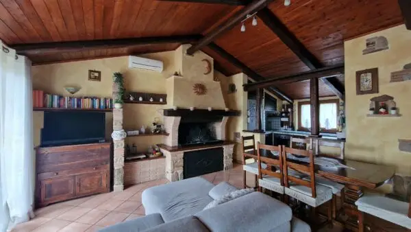 Porzione Di Casa via Poggio Fiorito, Guardea