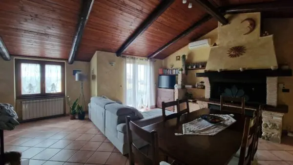 Porzione Di Casa via Poggio Fiorito, Guardea