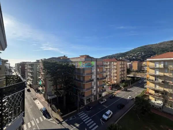 Trilocale via Doria 72, Andora
