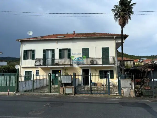 Trilocale 16, Andora