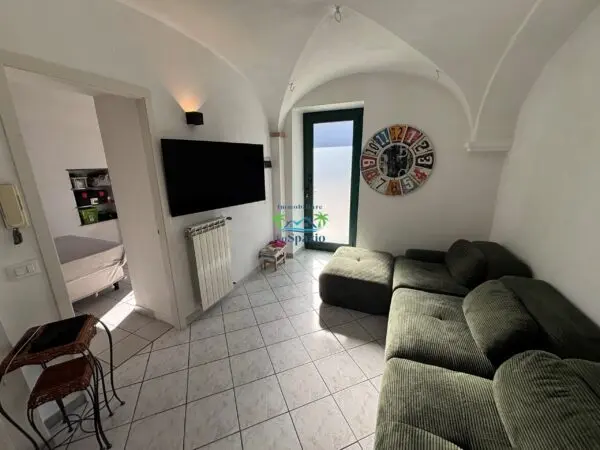 Trilocale 16, Andora