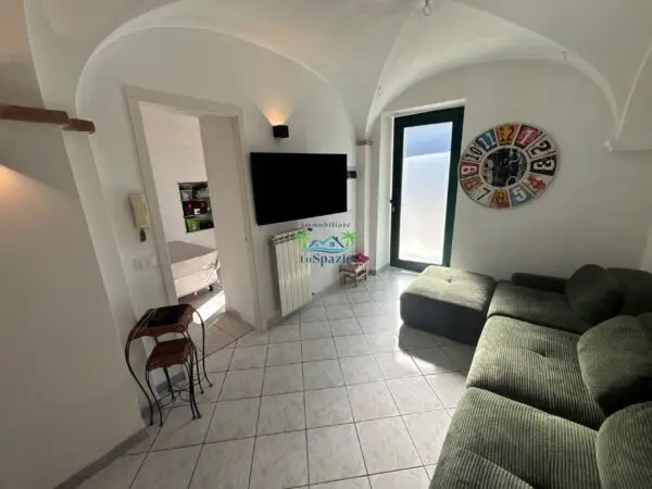 Trilocale 16, Andora