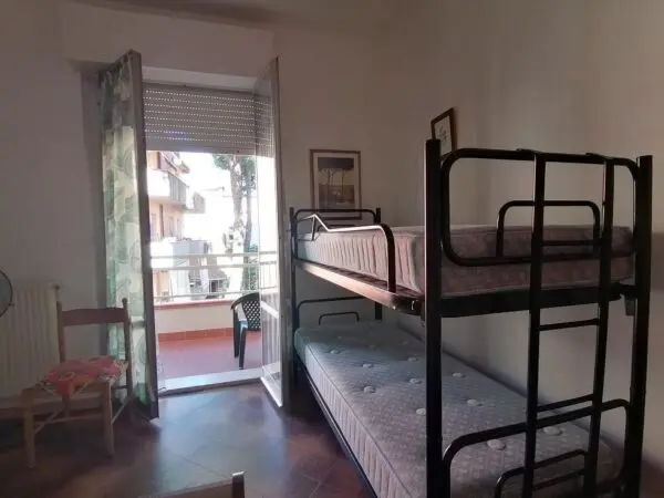 Bilocale viale Litoraneo 10, Sarzana