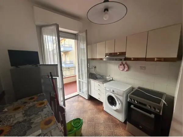 Bilocale viale Litoraneo 10, Sarzana