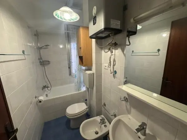 Bilocale viale Litoraneo 10, Sarzana